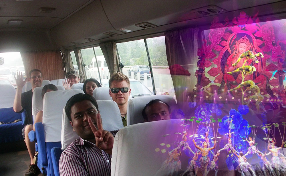 Photo of Acrobatic Show evening bus tour